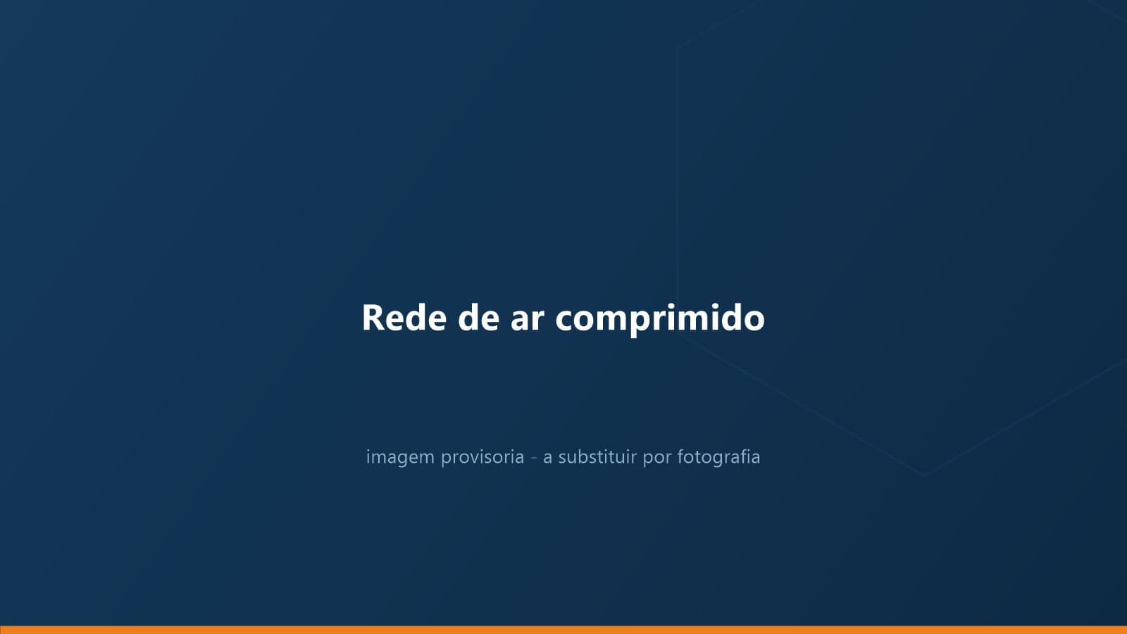Rede de tubagem de ar comprimido numa unidade industrial